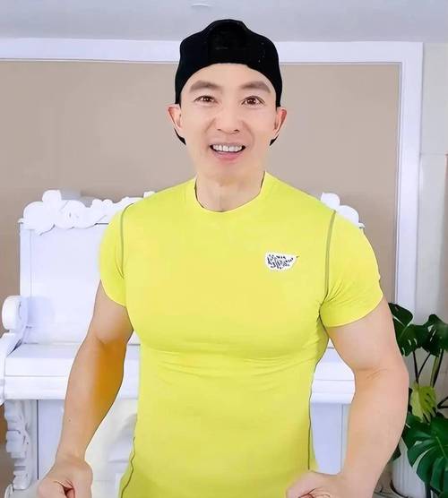 刘畊宏读geng还是jing赚钱版