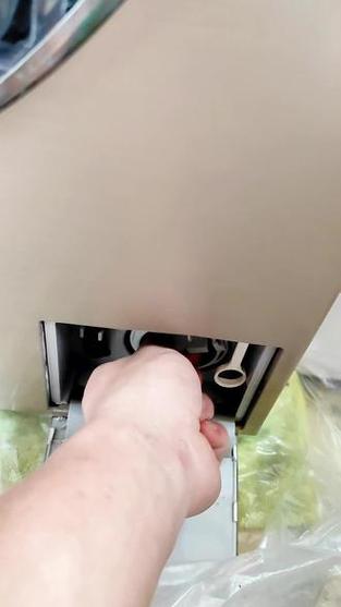 滚筒右下角排污口漏水
