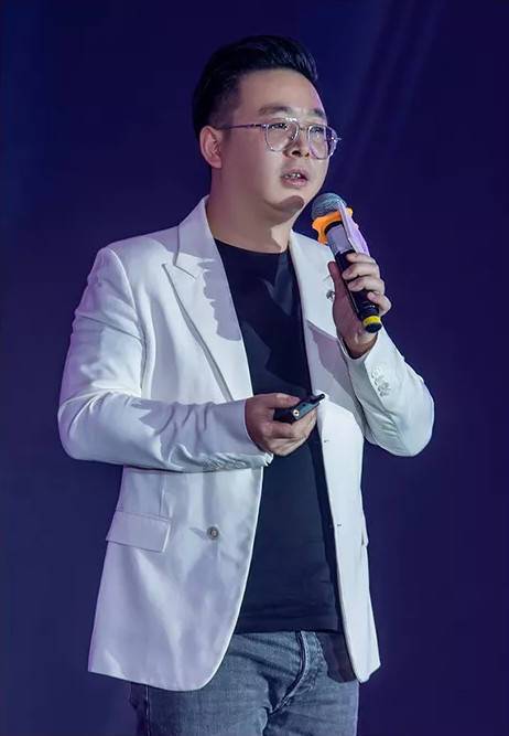 神首集团创始人