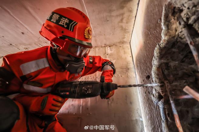 彩色打印机红色打印不出来