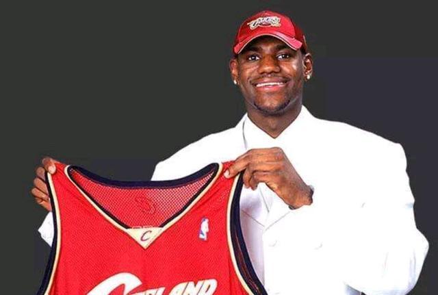 詹姆斯评96届NBA选秀