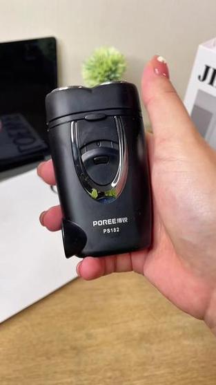电动刮胡刀充电需要多长时间