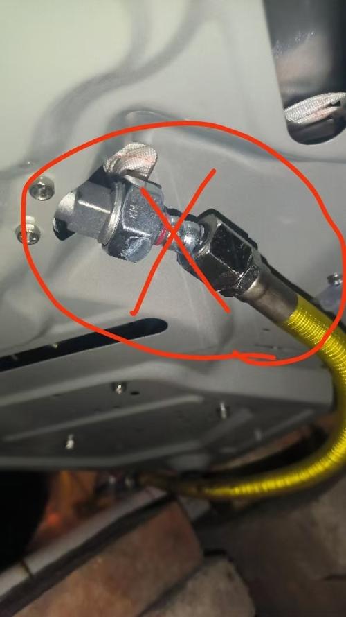 燃气灶进气接口怎么安装