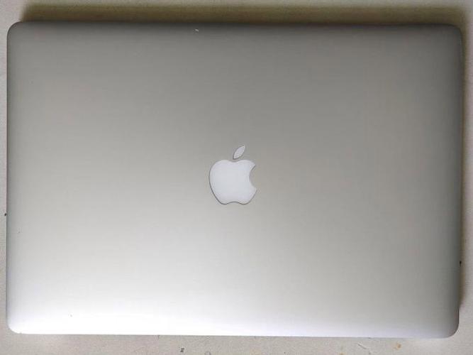 macbook pro键盘灯不亮