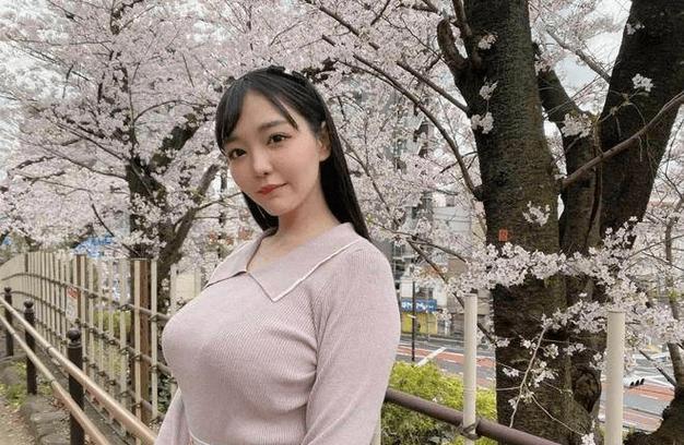 颜值高的推特博主推荐