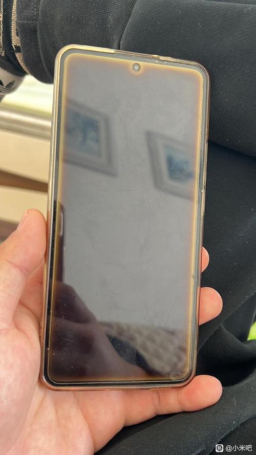 手机屏幕发黄是烧屏了吗