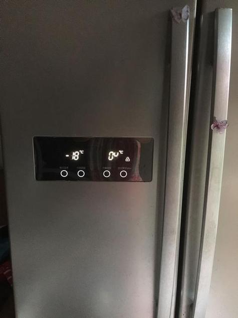 冰箱报警红灯一直亮怎么消除