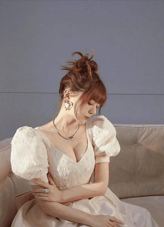 阿兰·达瓦卓玛泳装