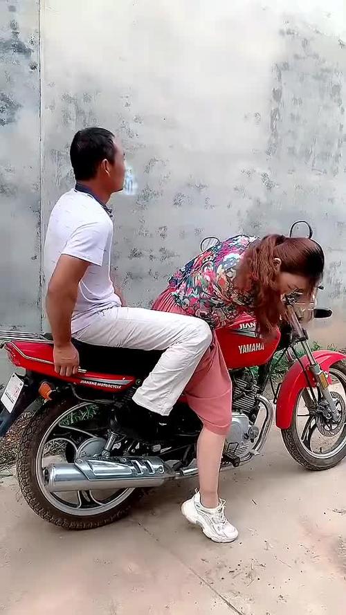 摩托车打不着也蹬不着