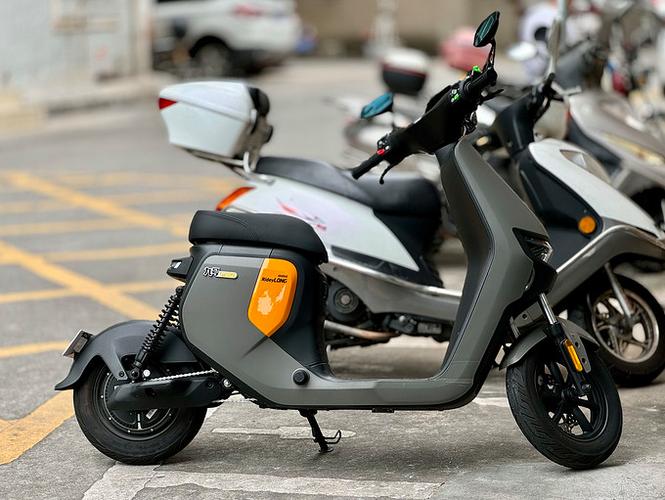连接帮助九号电动车