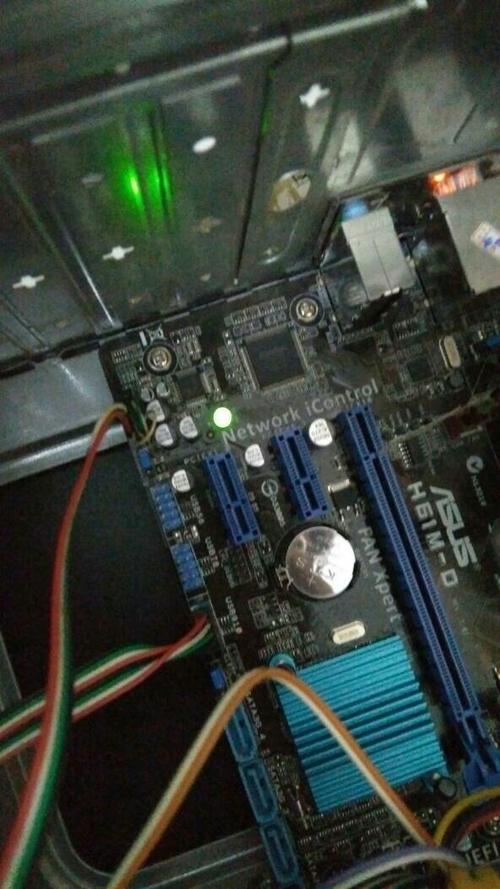 华硕主板关机后鼠标灯还亮