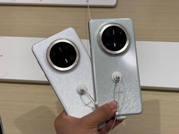 华为放弃黑白摄像头