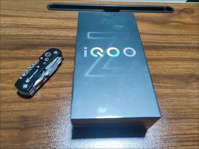 vivo iQOO
