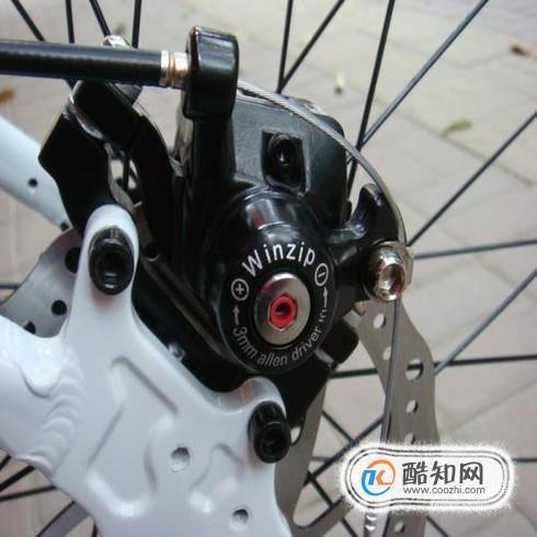 自行车碟刹不灵怎么调