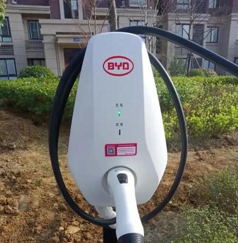 比亚迪赠送的充电桩是慢充吗