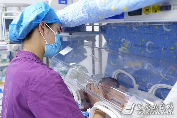 新生儿怎么照顾和护理