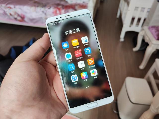 华为荣耀V10什么时候出的