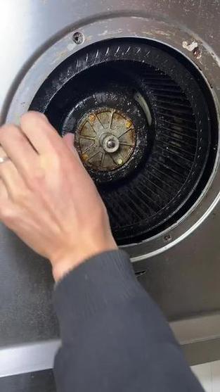 抽油烟机风扇怎么拆