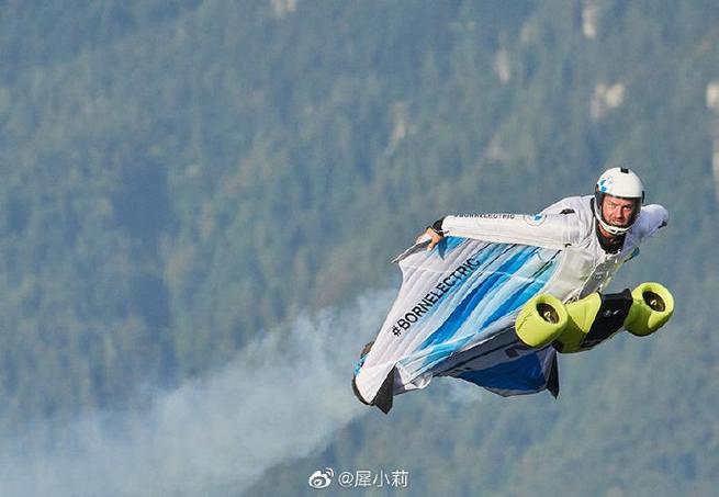 喷气翼装飞行器