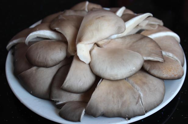 蘑菇怎么炒好吃