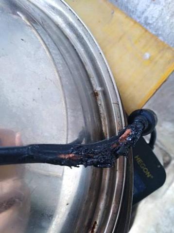 电锅的线烧了还能用吗