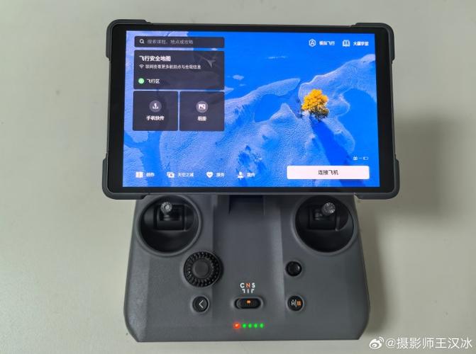 大疆无人机开机电池灯不亮