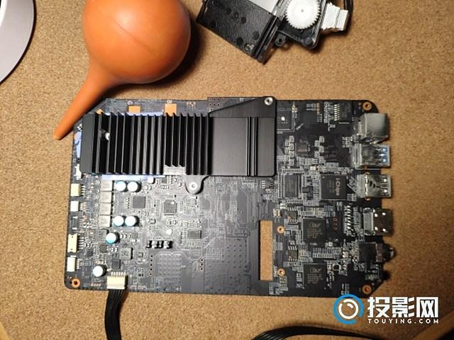 坚果投影仪对焦失灵