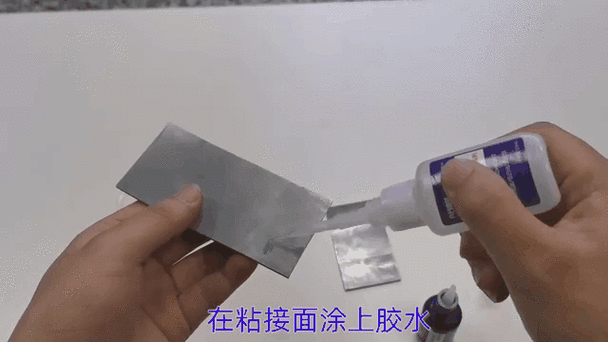 硅胶用什么胶水粘牢固