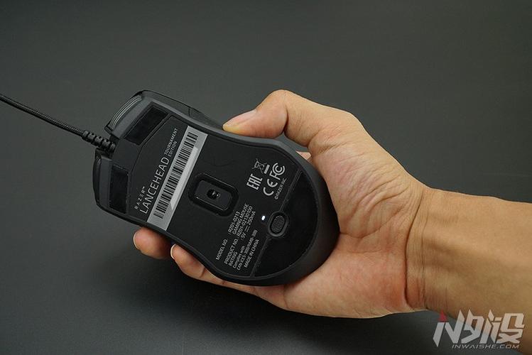 razer鼠标怎么拆