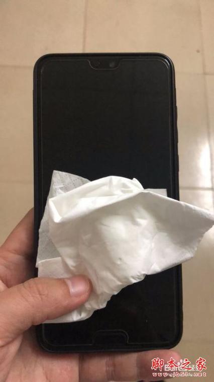 mate30掉水里图片