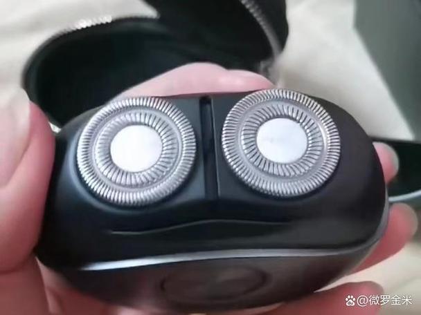 飞科剃须刀换刀头视频