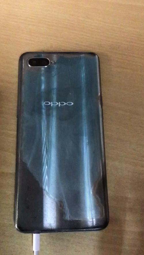 oppor15x背面掉漆