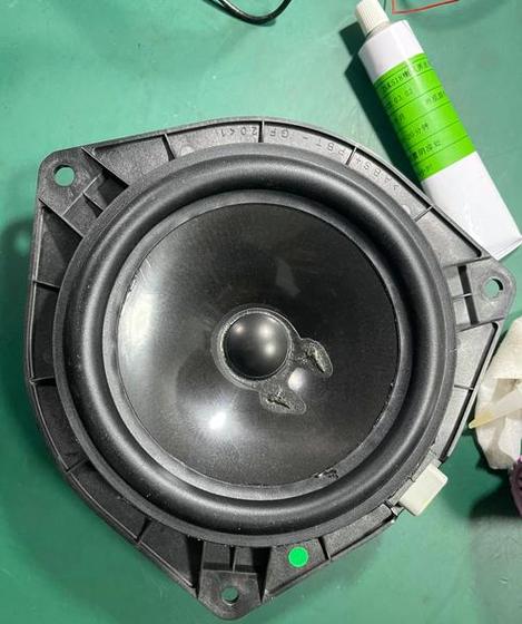电脑扬声器没声音了