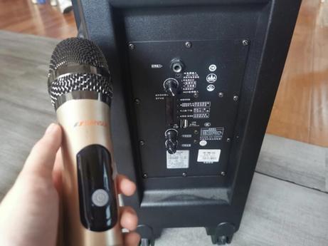 无线话筒如何连接音箱