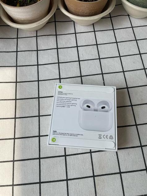 装耳机的盒子叫什么