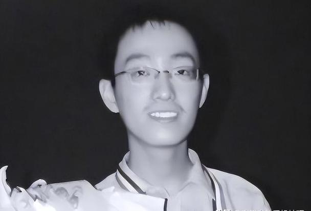 王熙凤配音李真