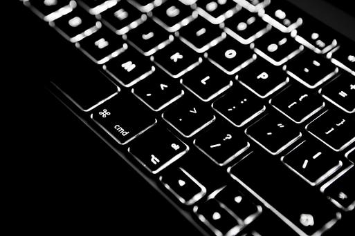 macbook键盘背光灯不亮的原因及解决方法
