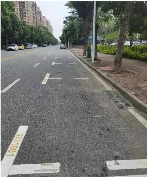 马路边可以停车的标线