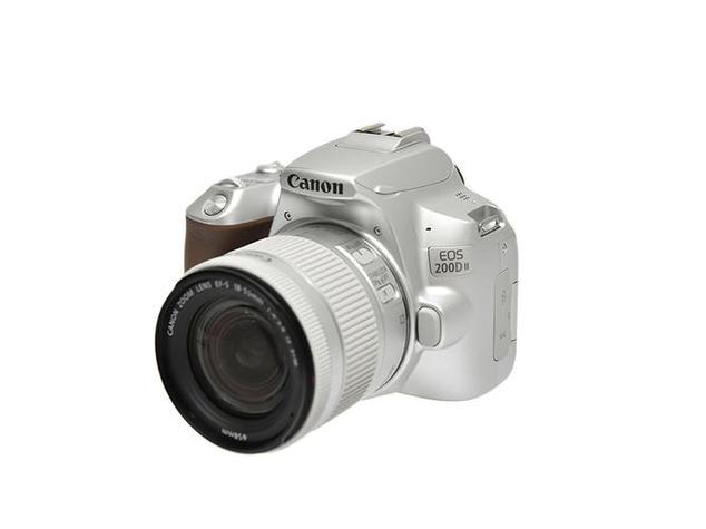 佳能200D