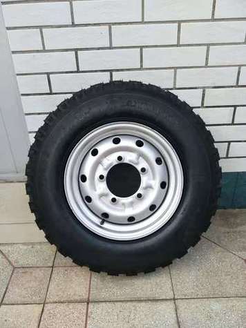 三轮车最耐用三个轮胎