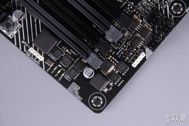 华硕哪个主板带5v3pin的