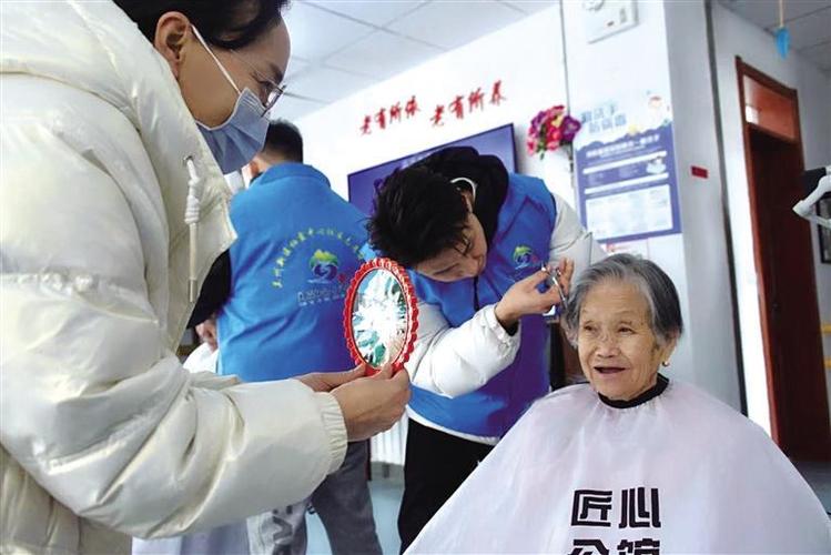 女士围布剃发全过程