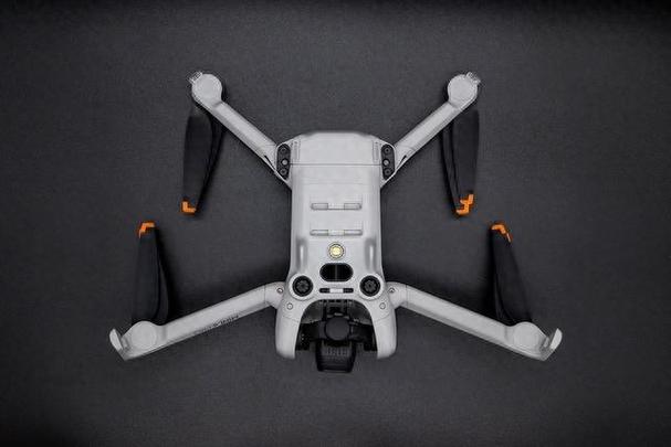 大疆御mini4