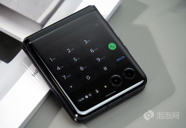 摩托罗拉razr40ultra为什么在房间里或车