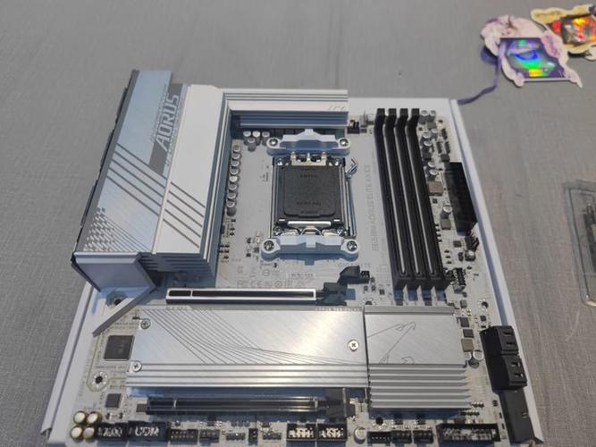 技嘉b650m关闭核显