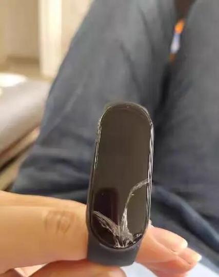 小米手环5屏幕坏了换一个多少钱