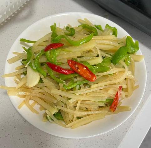 青椒焯水好还是不焯水好