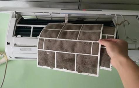 如何拆下空调滤网