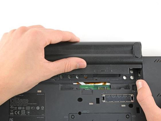 ThinkPad笔记本电池拆卸方法