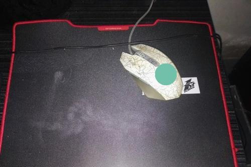 电脑鼠标间歇性卡顿